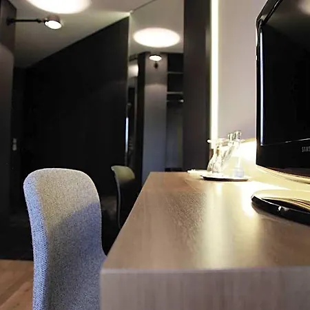 Stadt Otel 3*